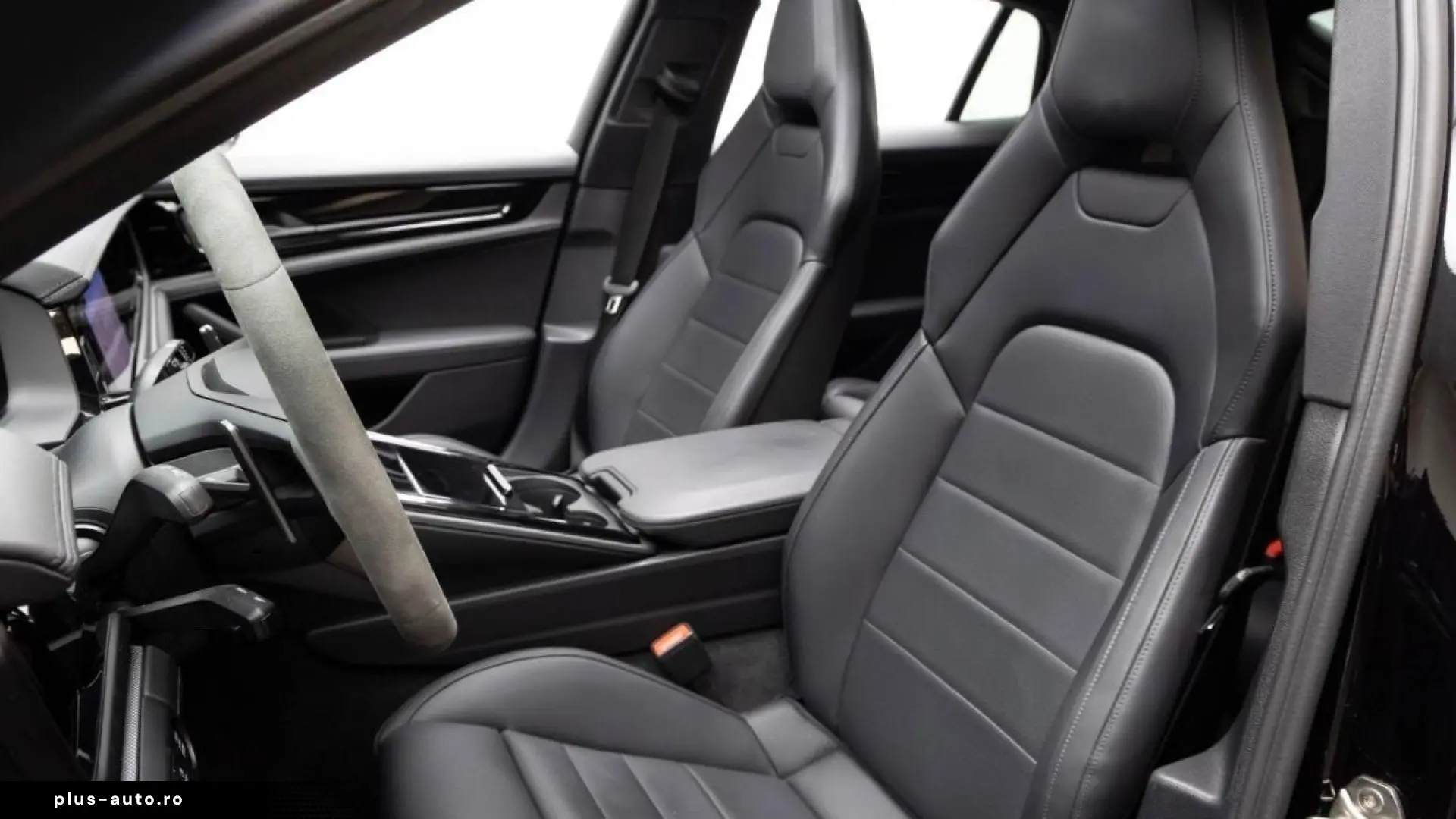 Porsche Panamera 4 E-Hybrid Sport Exhaust HA-Steering InnoDr