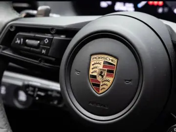 Porsche Panamera 4 E-Hybrid Sport Exhaust HA-Steering InnoDr