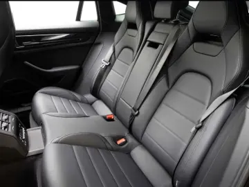 Porsche Panamera 4 E-Hybrid Sport Exhaust HA-Steering InnoDr