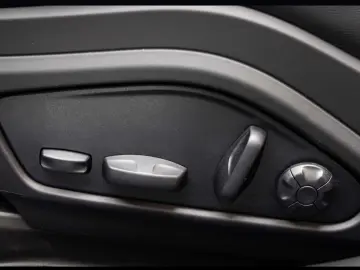 Porsche Panamera 4 E-Hybrid Sport Exhaust HA-Steering InnoDr