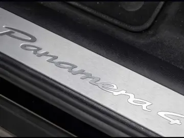 Porsche Panamera 4 E-Hybrid Sport Exhaust HA-Steering InnoDr