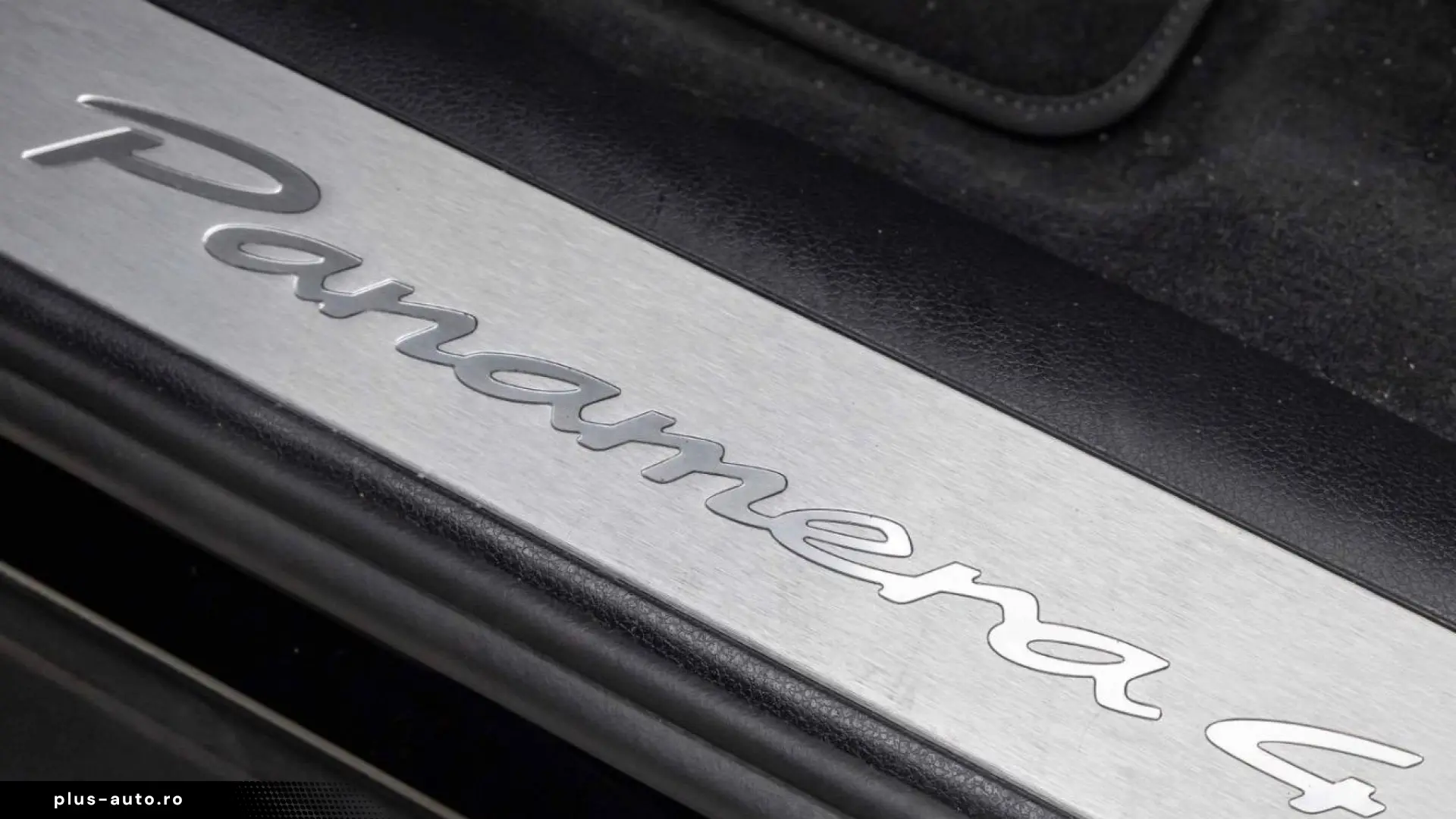 Porsche Panamera 4 E-Hybrid Sport Exhaust HA-Steering InnoDr