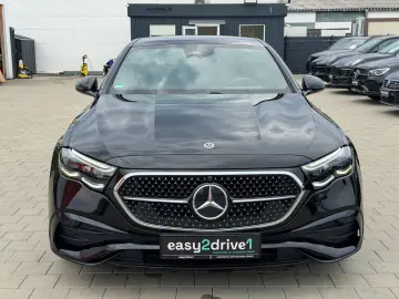 MERCEDES-BENZ E 220 d AMG Line Premium DIGITAL PANO …