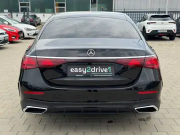 MERCEDES-BENZ E 220 d AMG Line Premium DIGITAL PANO …