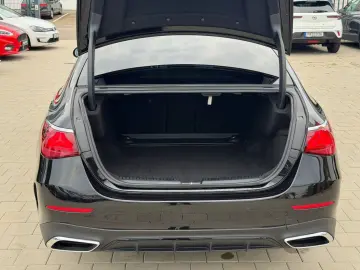 MERCEDES-BENZ E 220 d AMG Line Premium DIGITAL PANO …