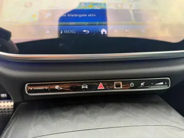 MERCEDES-BENZ E 220 d AMG Line Premium DIGITAL PANO …