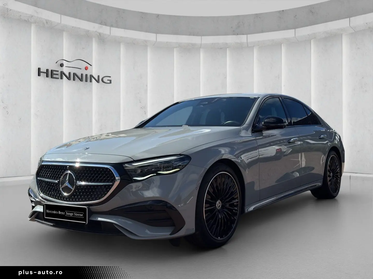 MERCEDES-BENZ E 220 d AMG Night Superscreen HUD Burmester 20
