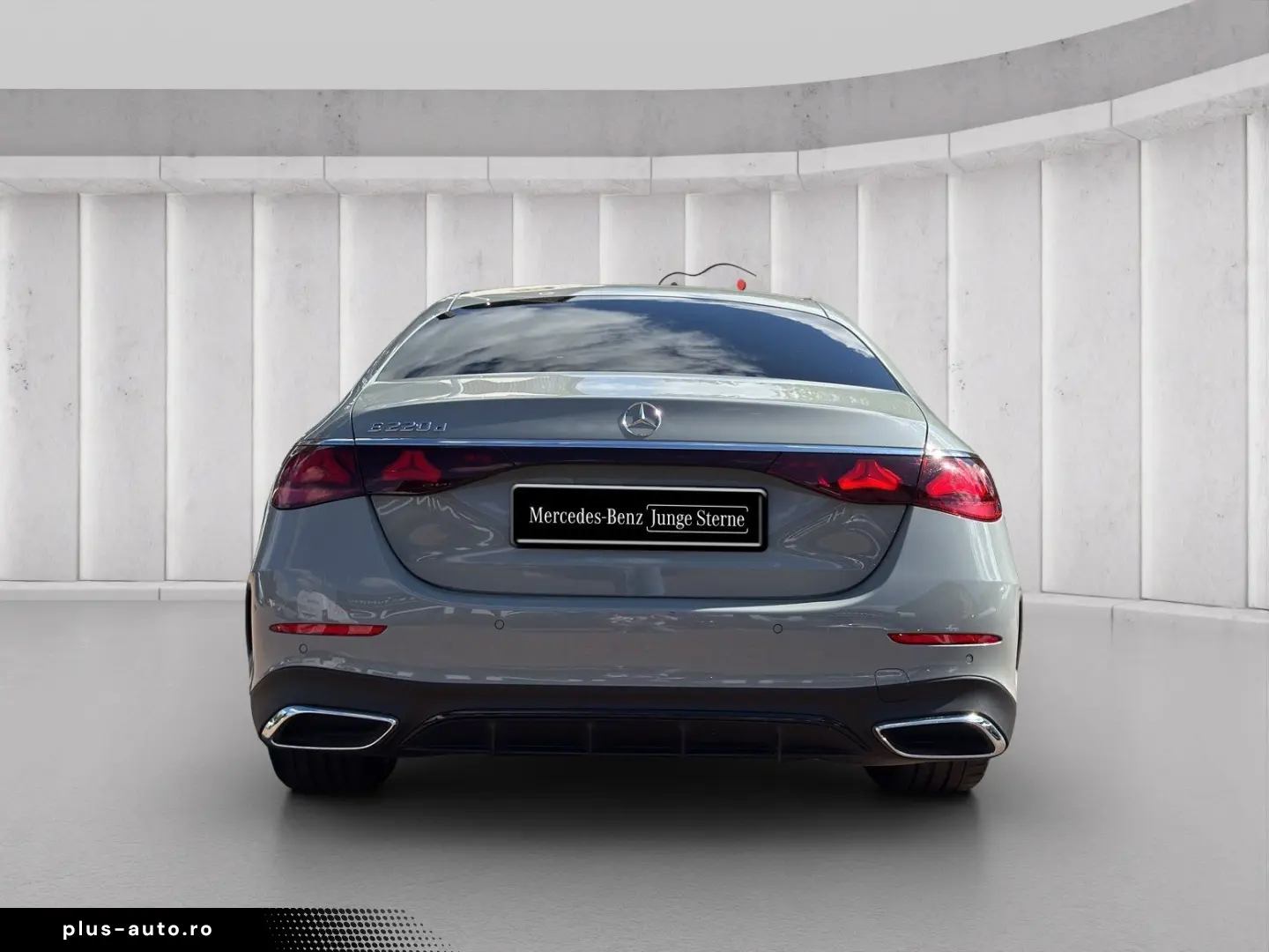 MERCEDES-BENZ E 220 d AMG Night Superscreen HUD Burmester 20