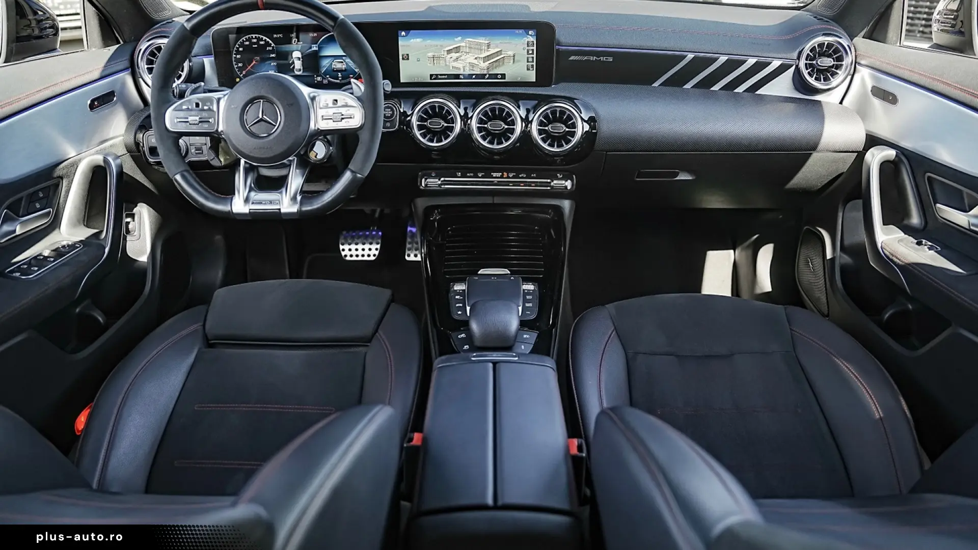 Mercedes-Benz CLA 45 AMG 4Matic  AMG Speedshift 8G-DCT