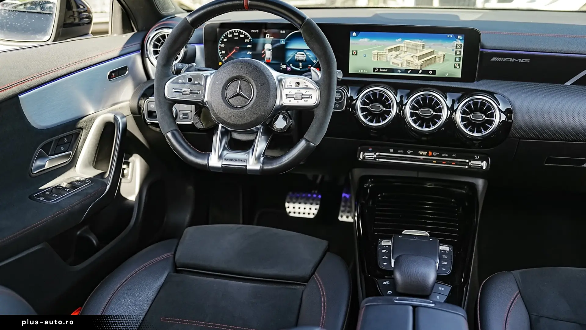 Mercedes-Benz CLA 45 AMG 4Matic  AMG Speedshift 8G-DCT