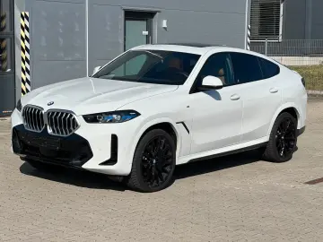 BMW X6 xDrive30d M Sport - Panoramic - HUD
