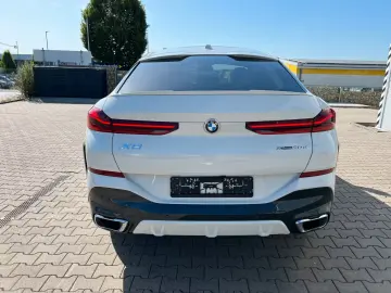 BMW X6 xDrive30d M Sport - Panoramic - HUD