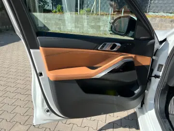 BMW X6 xDrive30d M Sport - Panoramic - HUD