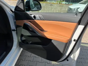 BMW X6 xDrive30d M Sport - Panoramic - HUD