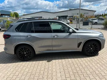 BMW X5 xDrive30d M Sport - Panoramic - HUD