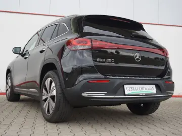 MERCEDES-BENZ EQA 250 Progressive SoH 95 6 % WideScreen 458