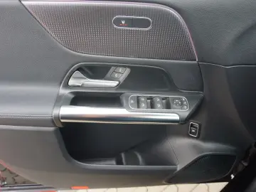 MERCEDES-BENZ EQA 250 Progressive SoH 95 6 % WideScreen 458