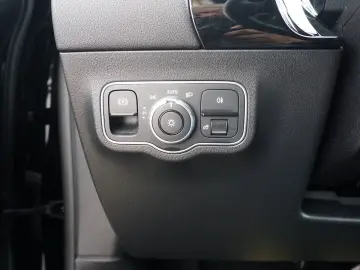 MERCEDES-BENZ EQA 250 Progressive SoH 95 6 % WideScreen 458