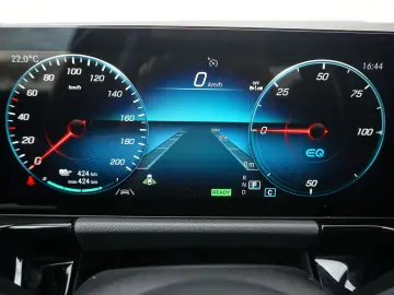 MERCEDES-BENZ EQA 250 Progressive SoH 95 6 % WideScreen 458