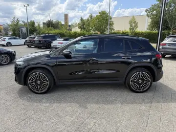 MERCEDES-BENZ EQA 350 4m AMG DISTR Pano 360 Memory 2…