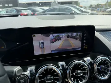 MERCEDES-BENZ EQA 350 4m AMG DISTR Pano 360 Memory 2…