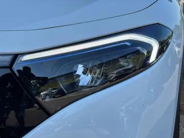 MERCEDES-BENZ EQA 350 4M Progressive LED 360  Distro…
