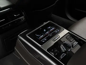 Audi A8 60 TFSI e quattro tiptronic; Garantie; Finantare