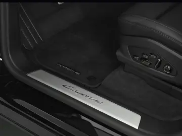 Porsche Cayenne Coupe Electric Matrix HUD 3D Surround Be