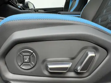 2025 Lamborghini Urus SE Blu Cepheus B&O 3D 23  Pano