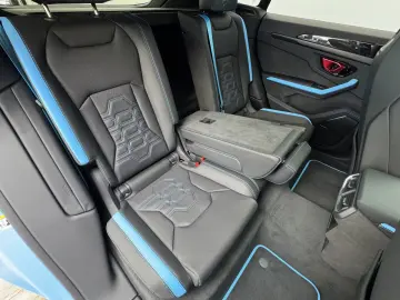 2025 Lamborghini Urus SE Blu Cepheus B&O 3D 23  Pano