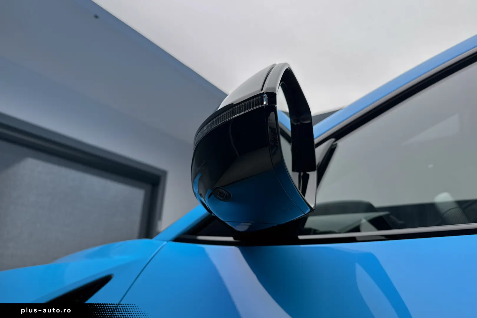 2025 Lamborghini Urus SE Blu Cepheus B&O 3D 23  Pano