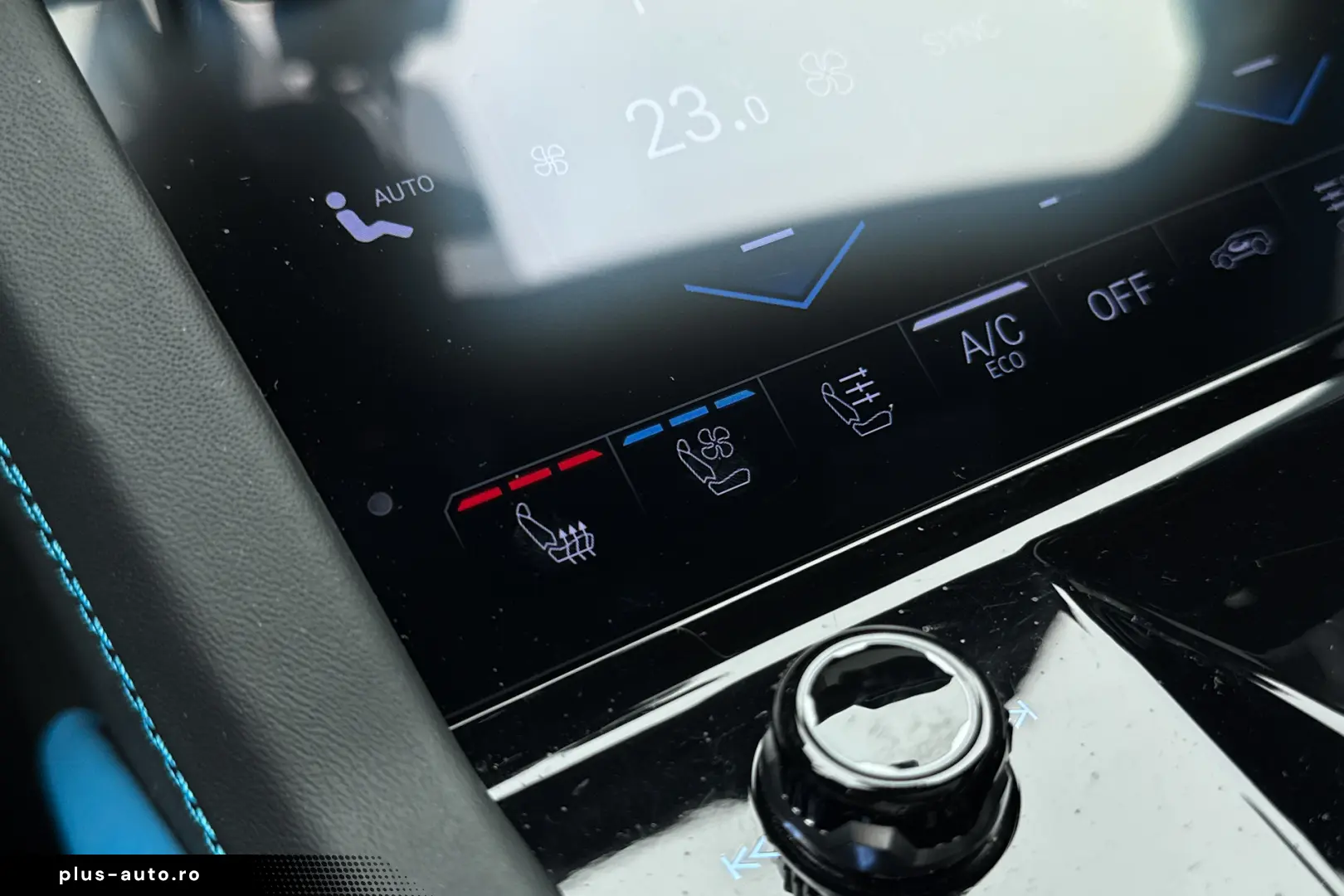 2025 Lamborghini Urus SE Blu Cepheus B&O 3D 23  Pano