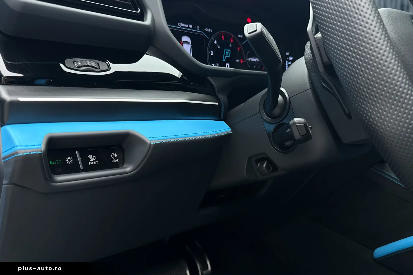 2025 Lamborghini Urus SE Blu Cepheus B&O 3D 23  Pano