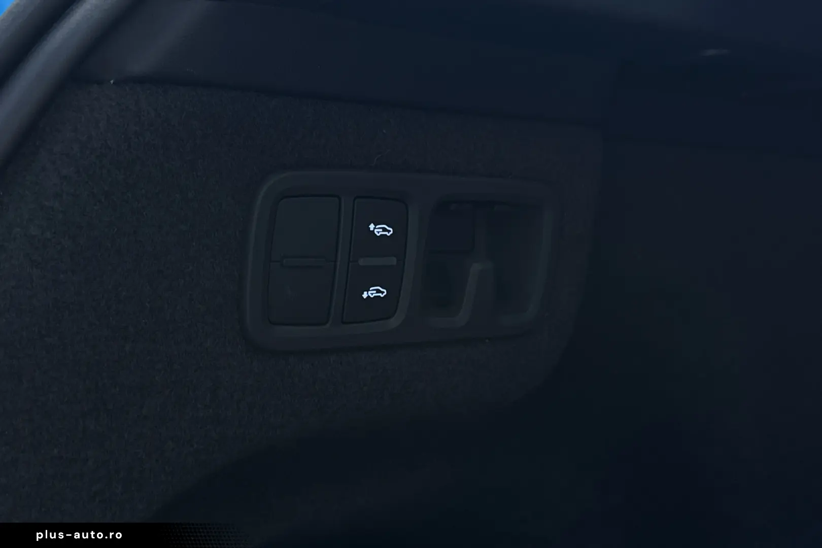 2025 Lamborghini Urus SE Blu Cepheus B&O 3D 23  Pano