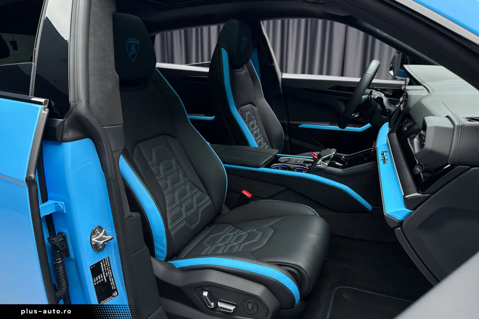 2025 Lamborghini Urus SE Blu Cepheus B&O 3D 23  Pano