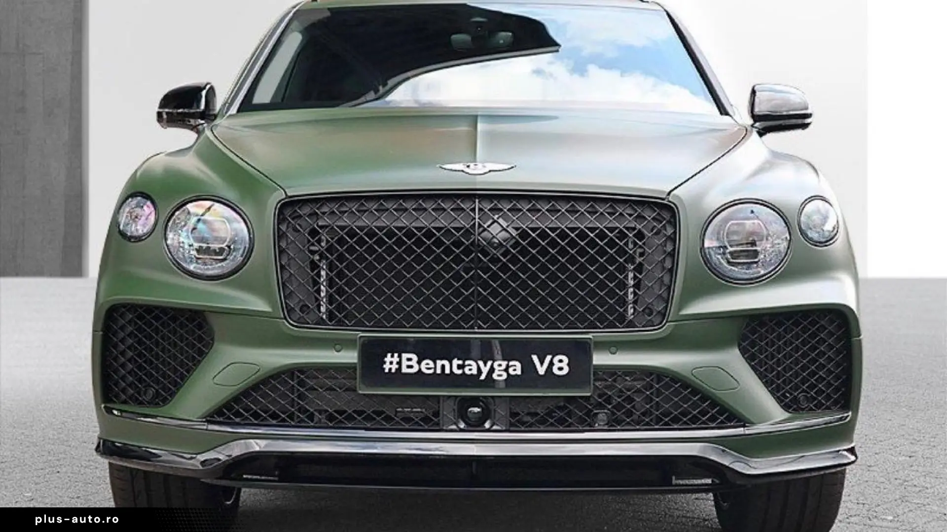 Bentley Bentayga V8 S  Satin Naim Parking Heater