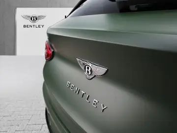 Bentley Bentayga V8 S  Satin Naim Parking Heater