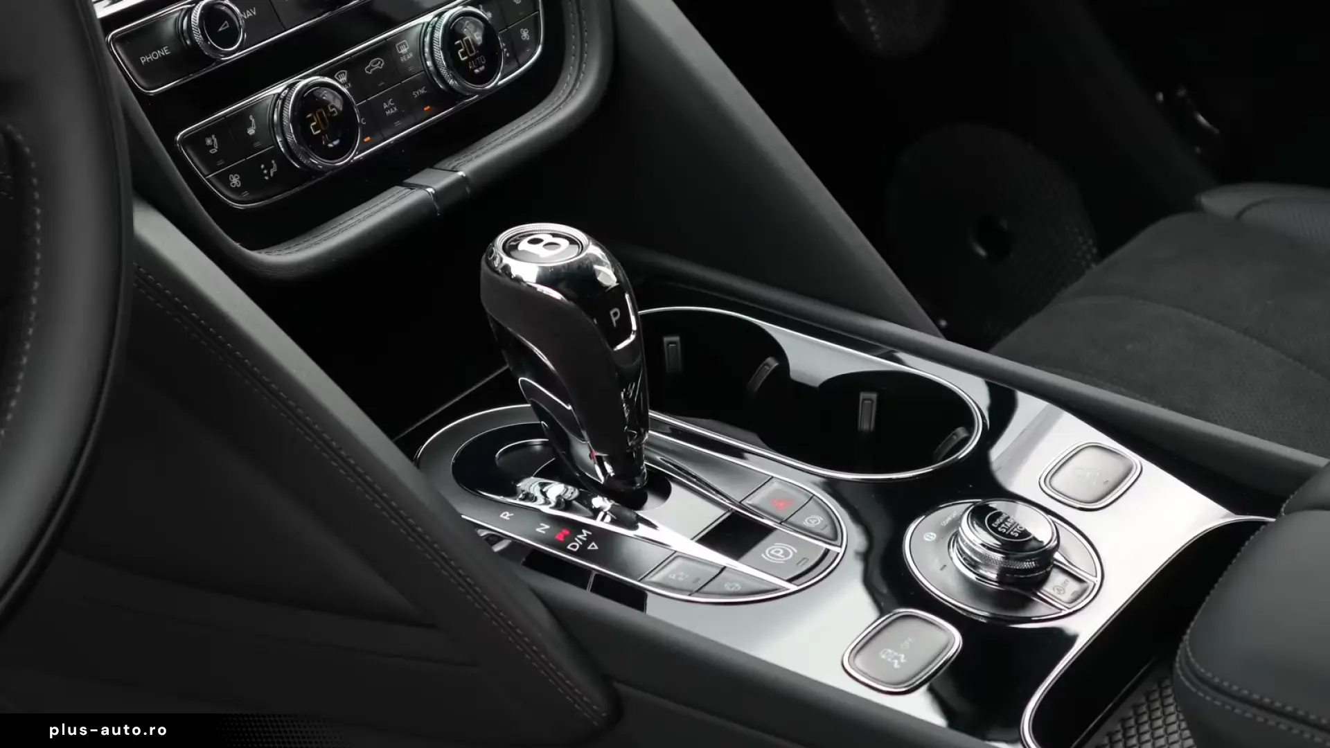Bentley Bentayga V8 S  Satin Naim Parking Heater