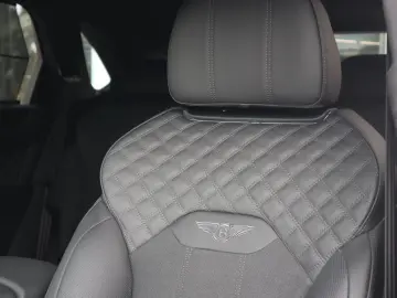 Bentley Bentayga V8 S  Satin Naim Parking Heater