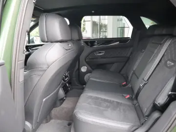 Bentley Bentayga V8 S  Satin Naim Parking Heater