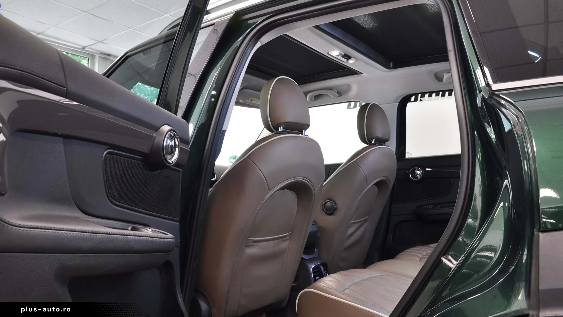 MINI COUNTRYMAN S ALL4 AT HARMAN KARDON PANORAMA
