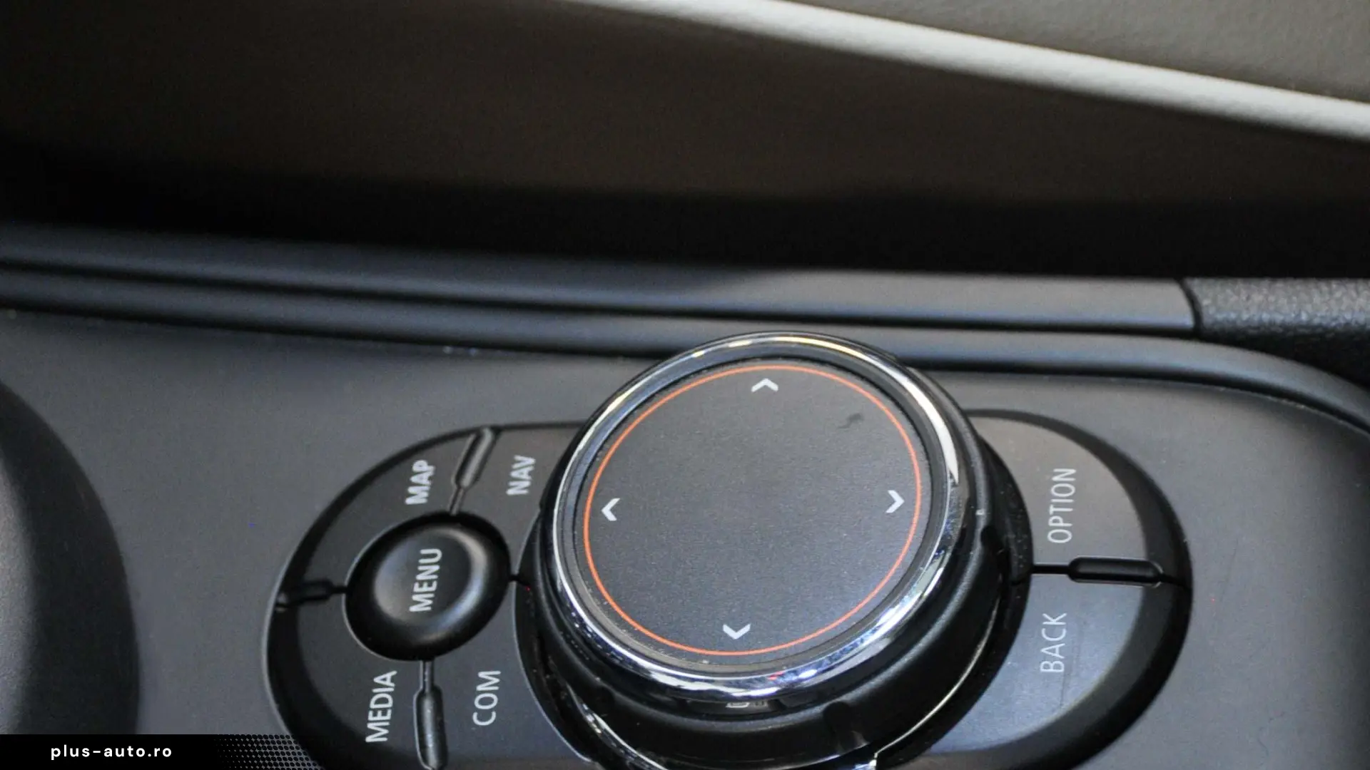 MINI COUNTRYMAN S ALL4 AT HARMAN KARDON PANORAMA