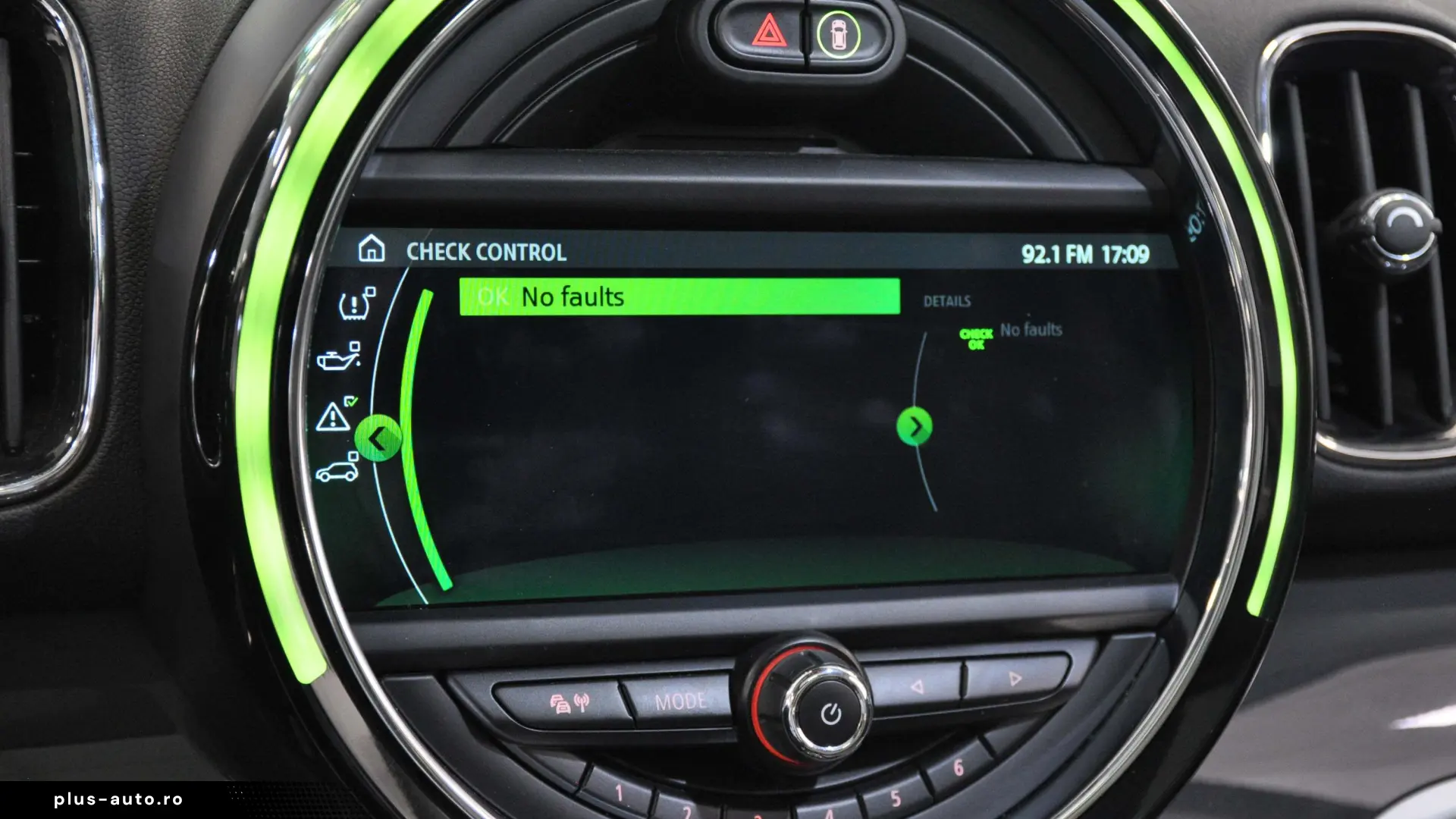 MINI COUNTRYMAN S ALL4 AT HARMAN KARDON PANORAMA