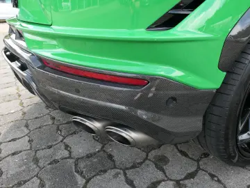 LAMBORGHINI Urus Performante Full-Carbon Night