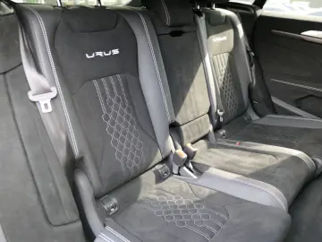 LAMBORGHINI Urus Performante Full-Carbon Night