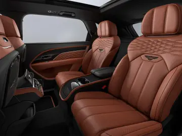 Bentley Bentayga EWB Azure V8 MY26