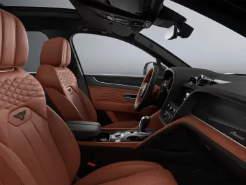 Bentley Bentayga EWB Azure V8 MY26