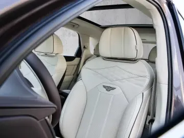 Bentley Bentayga Atelier V8 Bang & Olufsen  Tow Bar