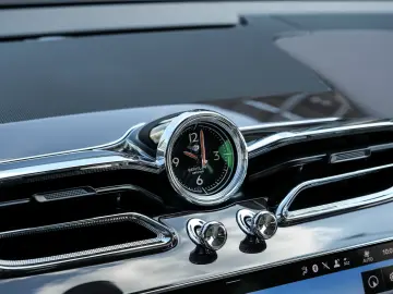 Bentley Bentayga Atelier V8 Bang & Olufsen  Tow Bar