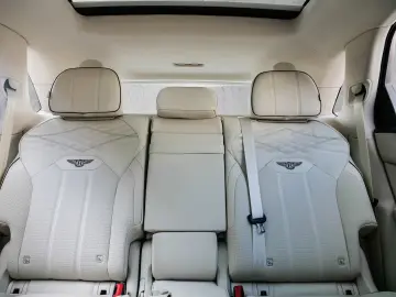 Bentley Bentayga Atelier V8 Bang & Olufsen  Tow Bar